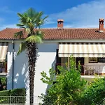 Casa de hóspedes Complex Nevia