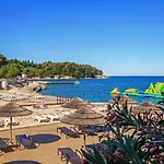 Complex Nevia 3* Poreč