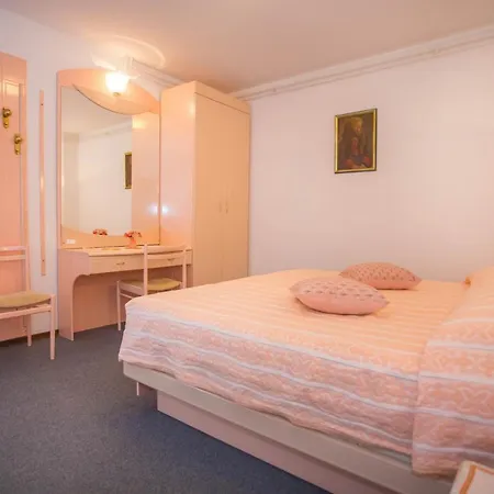 Complex Nevia Gostinjska kuća Porec