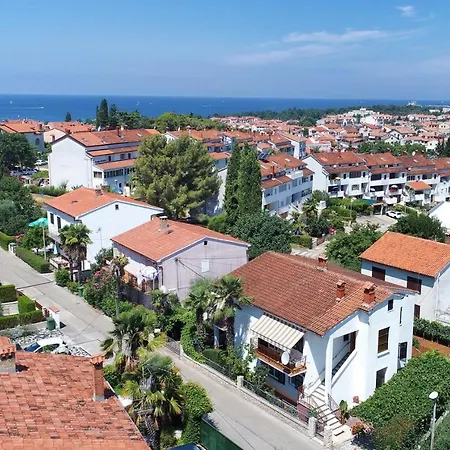 בית הארחה Complex Nevia פורץ