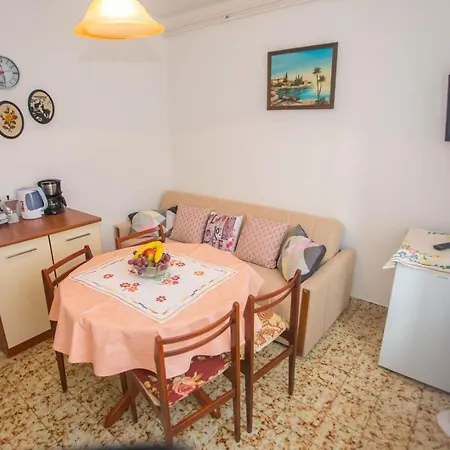 Complex Nevia Guest house
