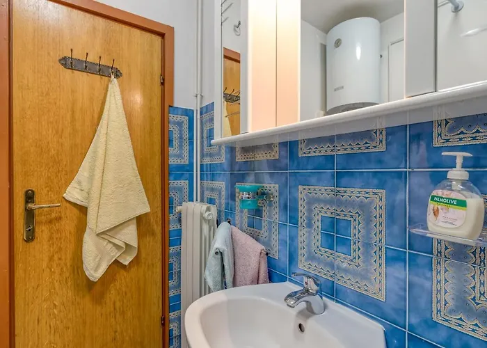 בית הארחה Complex Nevia פורץ