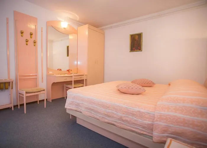 Complex Nevia Gostinjska kuća Porec