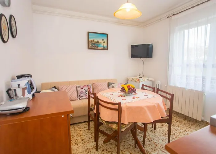 Complex Nevia Gostinjska kuća 3*